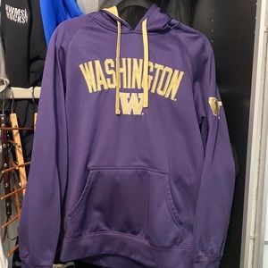 UW 🐾 sweatshirt. 💜💛💜💛